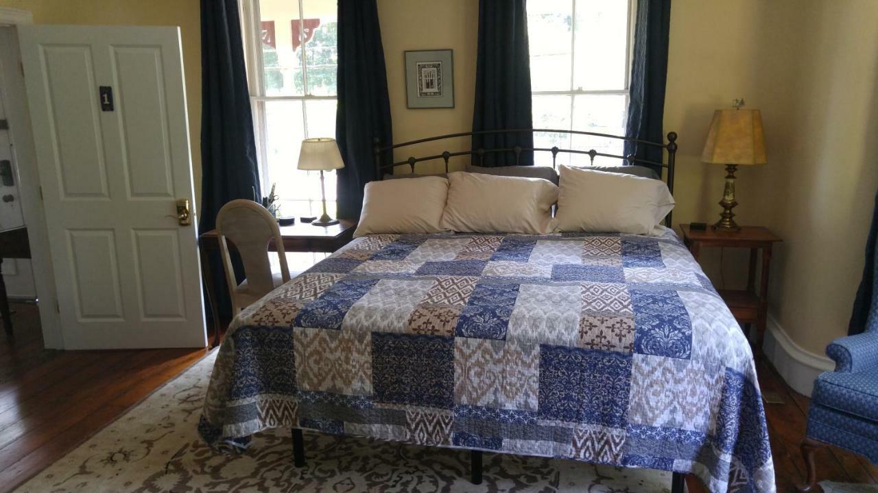 Sheffield 1802 House Bed & Breakfast Room photo